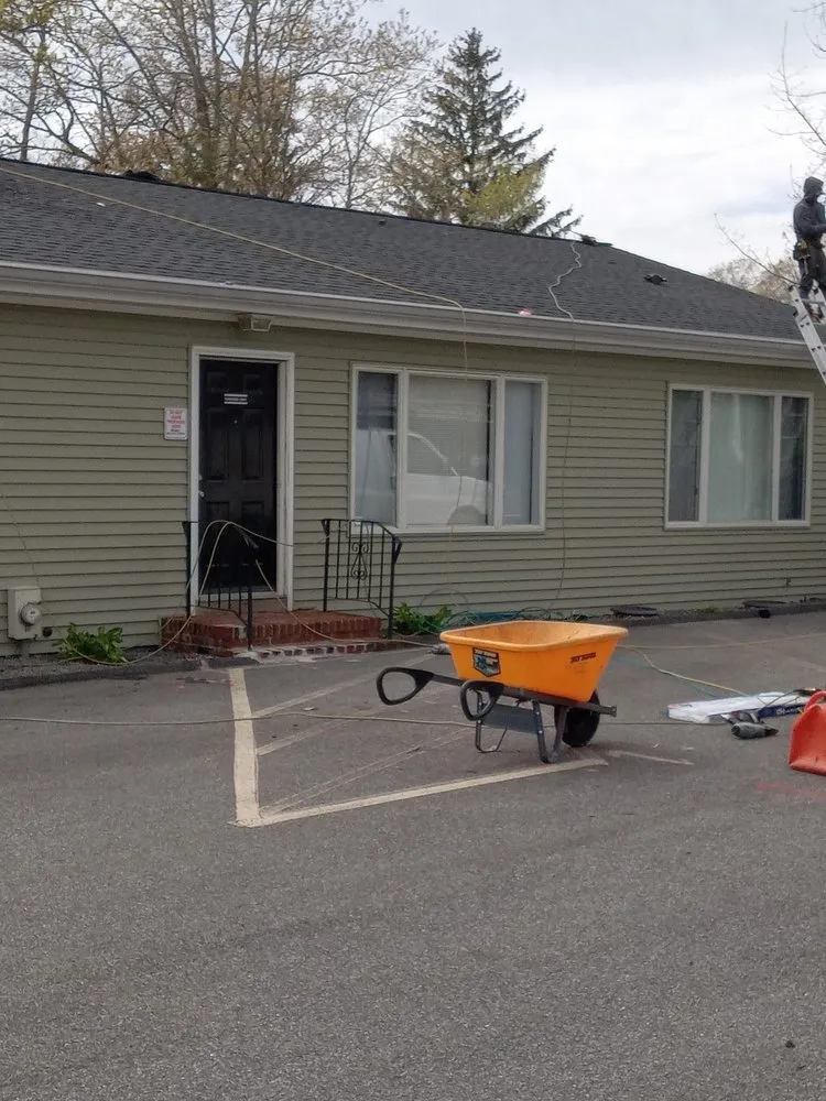 Slide of GNC Construction