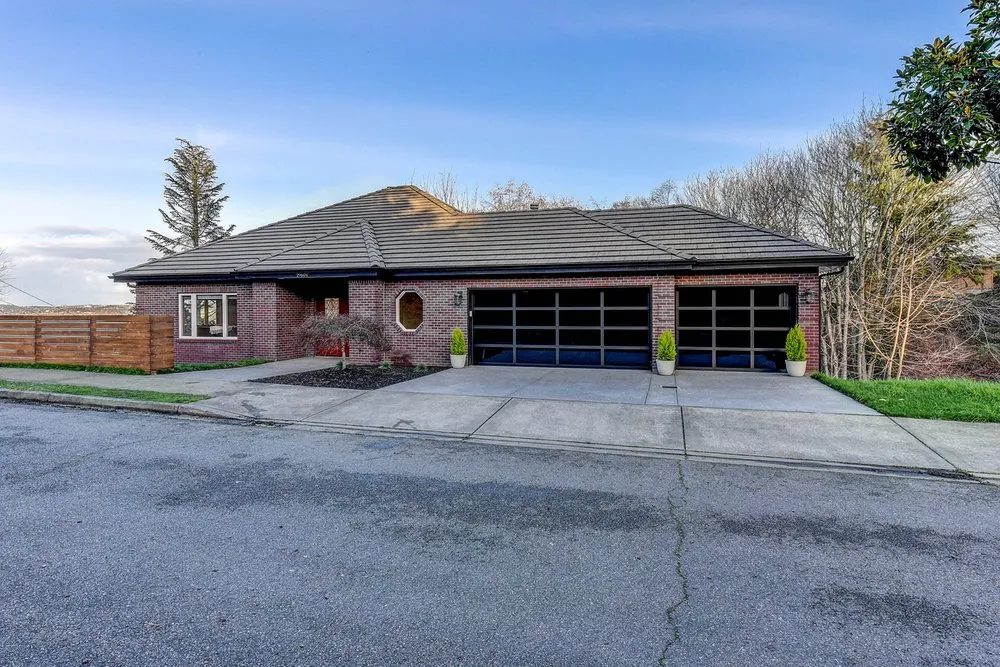 Slide of Go Excel Construction