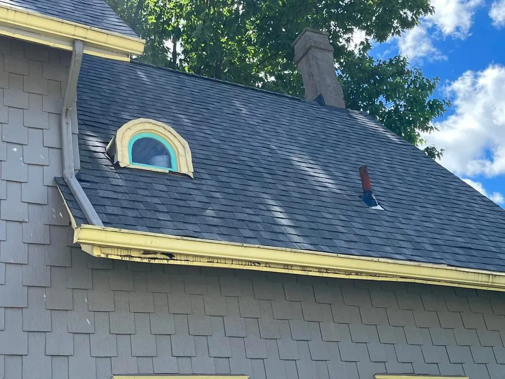 Slide of Go To Roofing