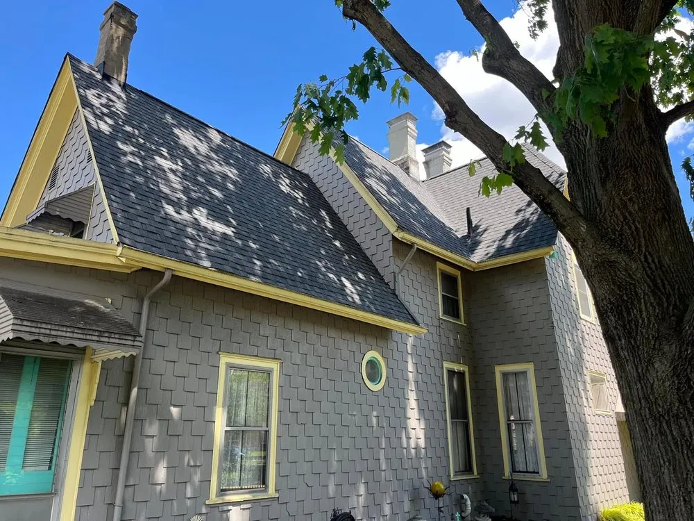 Slide of Go To Roofing