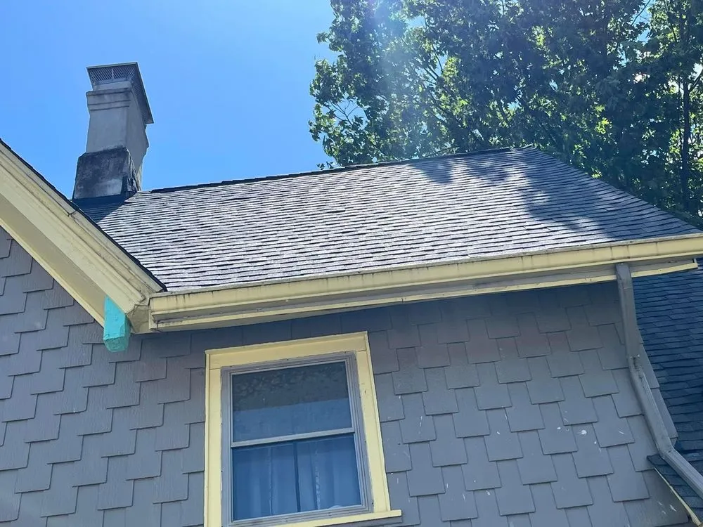 Slide of Go To Roofing