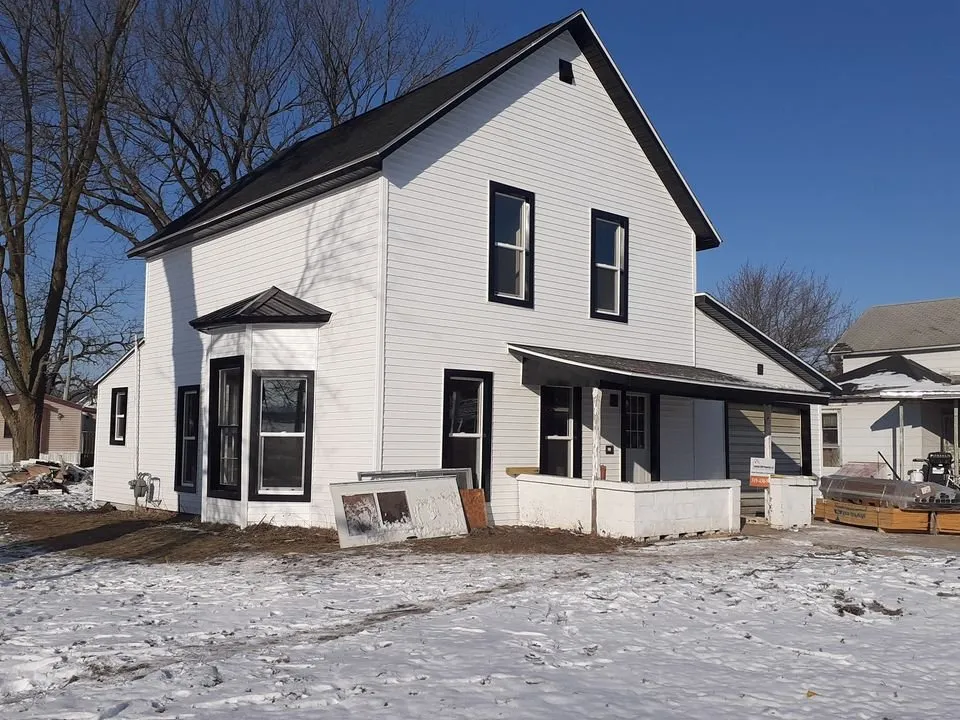 Slide of Godinez Construction