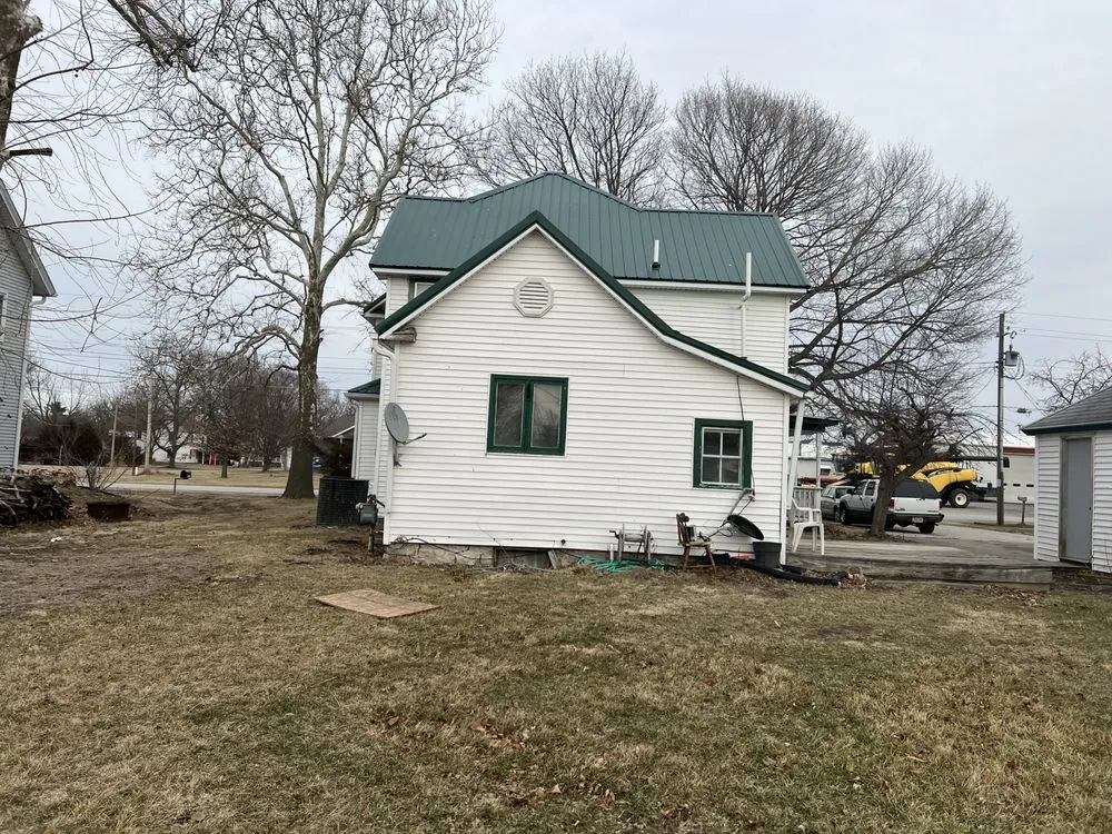 Slide of Godinez Roofing Construction