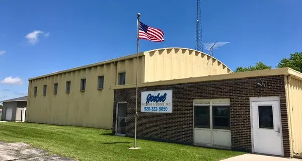 Goebel Roofing & Siding Logo