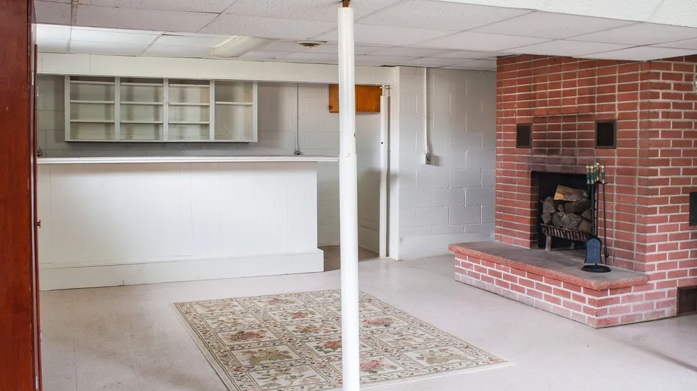 Slide of Goedert Builders