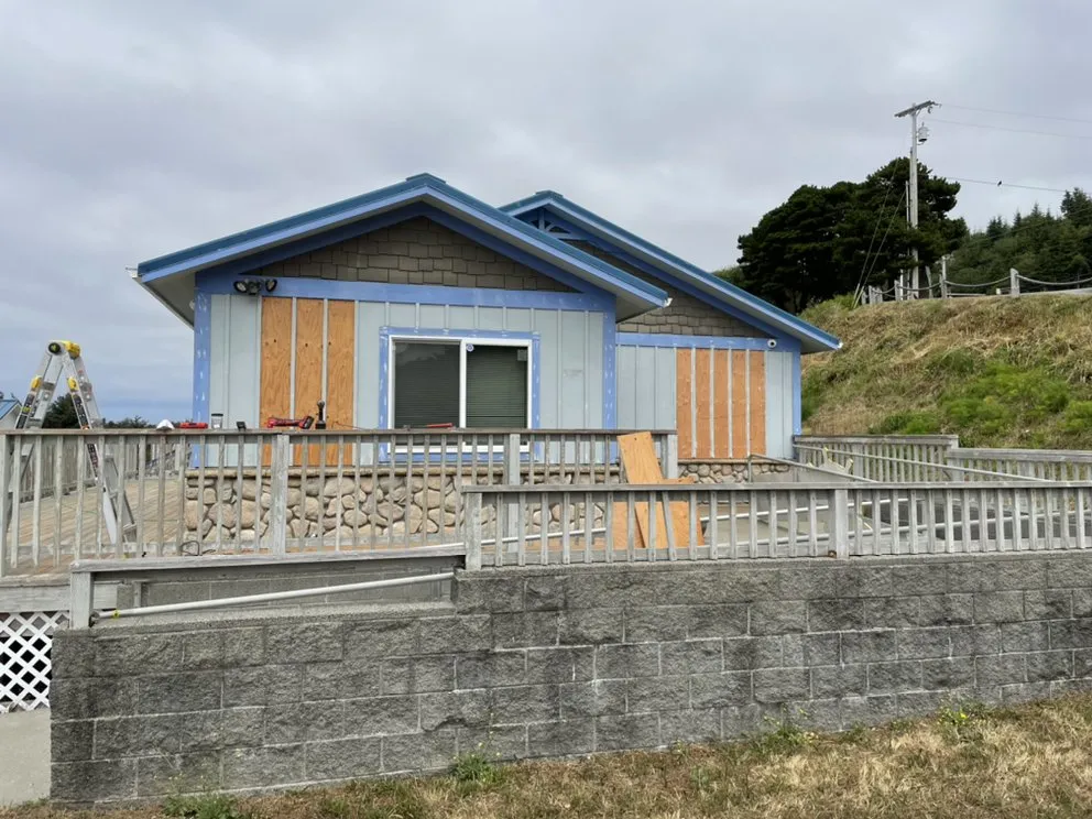 Slide of Gold Beach Handyman