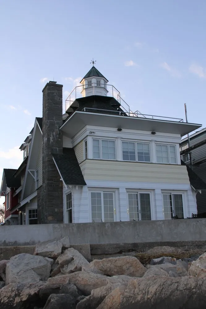 Slide of Gold Coast Roofing