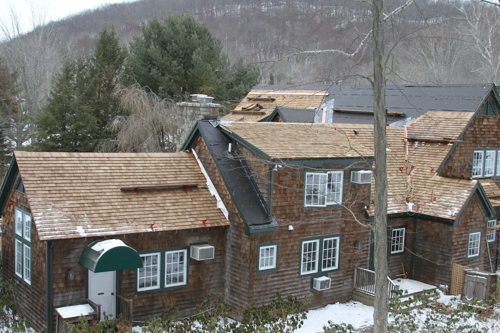 Slide of Gold Coast Roofing