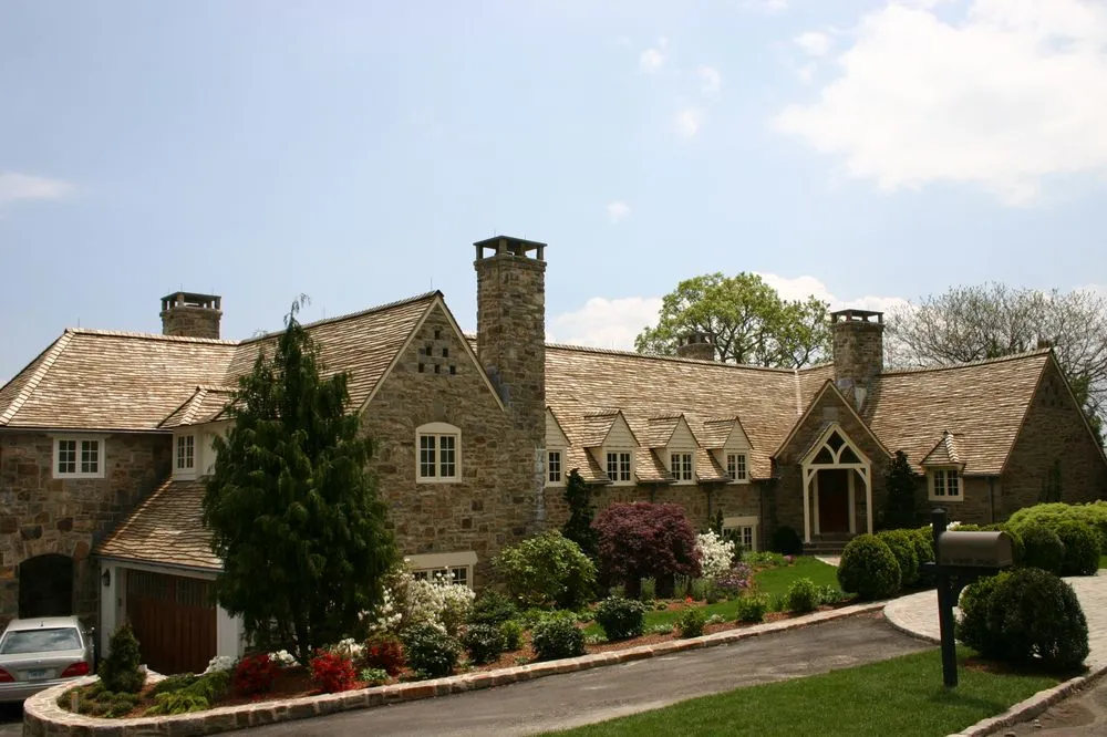 Slide of Gold Coast Roofing