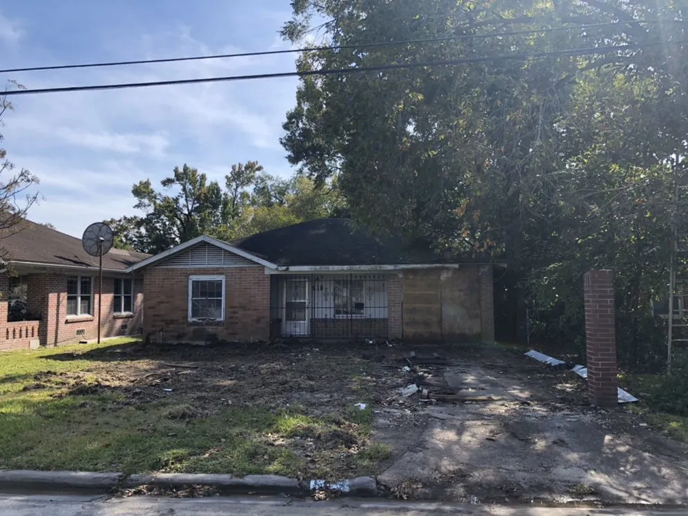 Slide of Gold Hammer Renovations