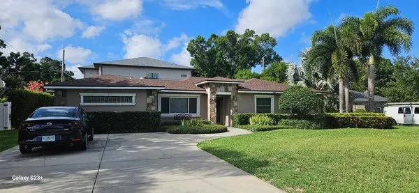 Gold Seal Roofing Logo