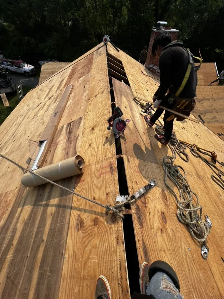 Slide of Gold Star Construction