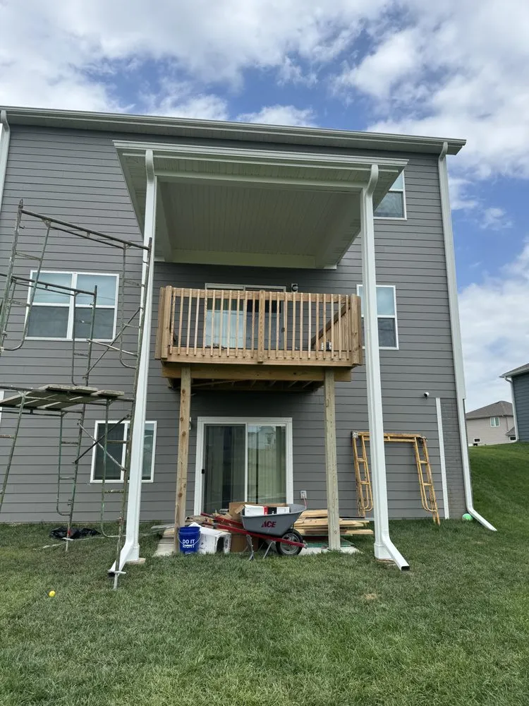 Slide of Gold Star Construction