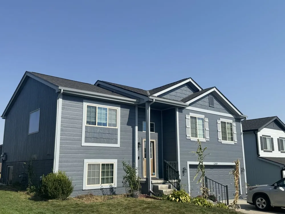 Slide of Gold Star Construction