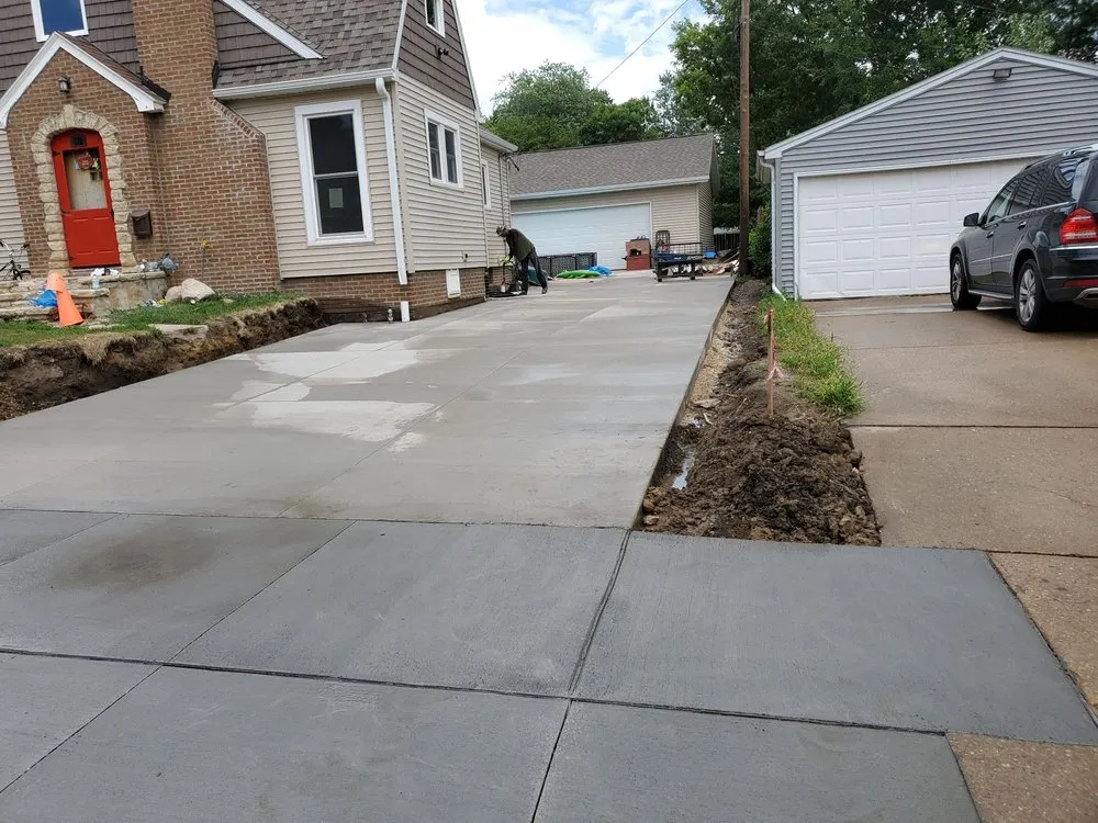 Slide of Gold Star Construction