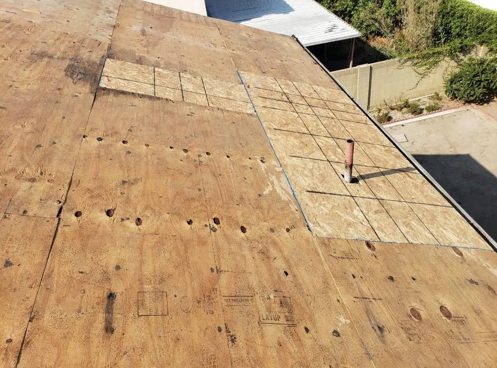 Slide of Golden Coast Roofing