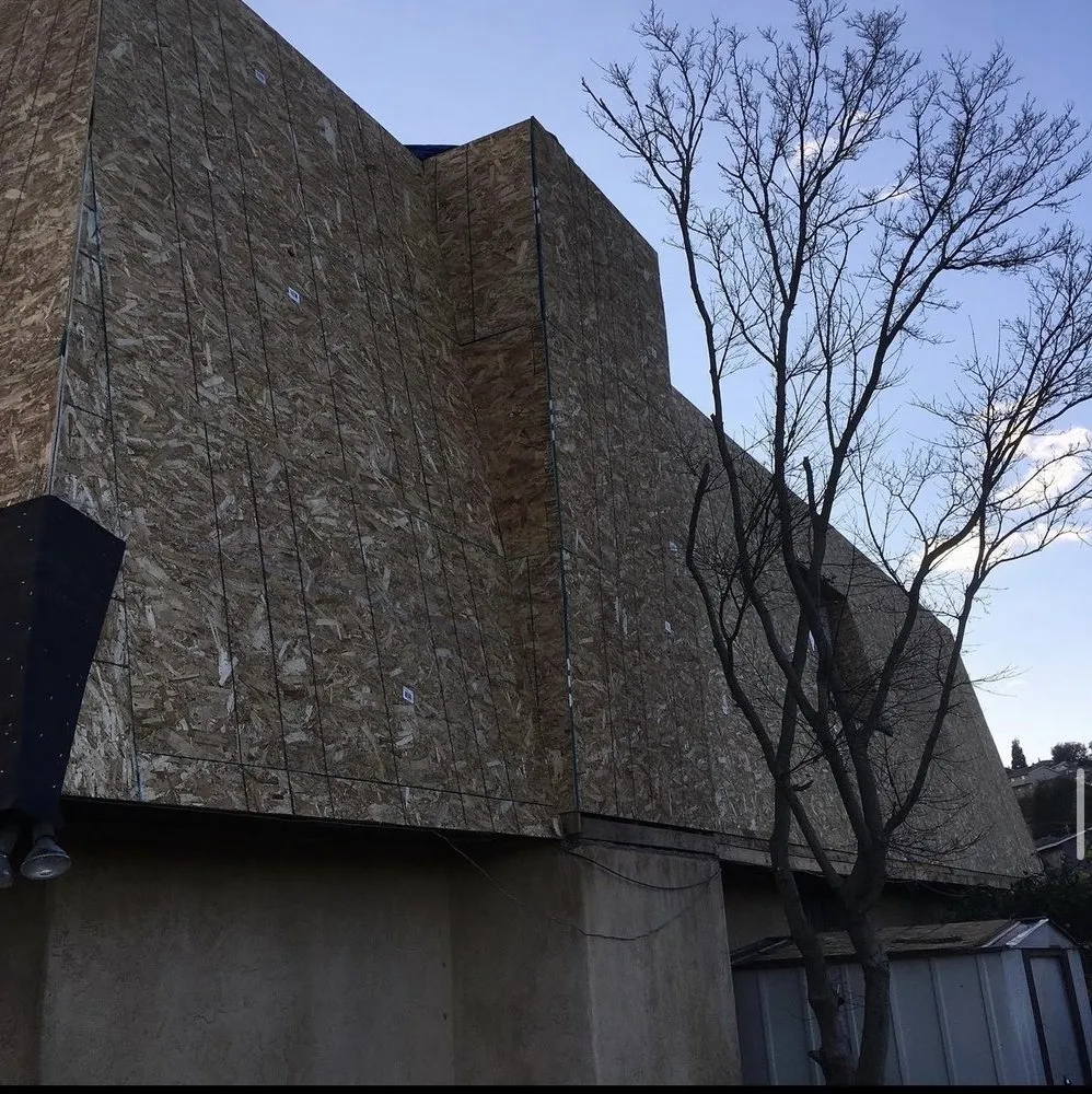 Slide of Golden Gate Roofing