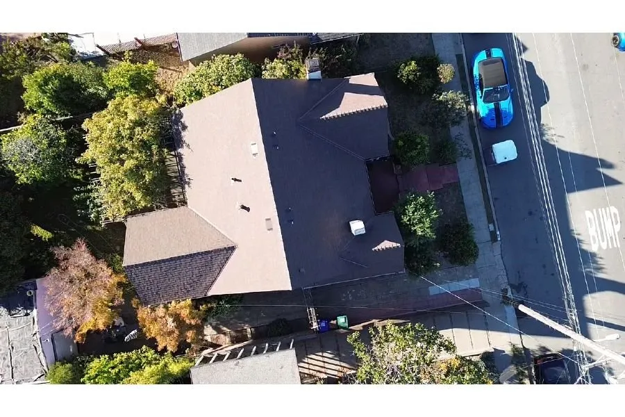 Slide of Golden Heights Roofing