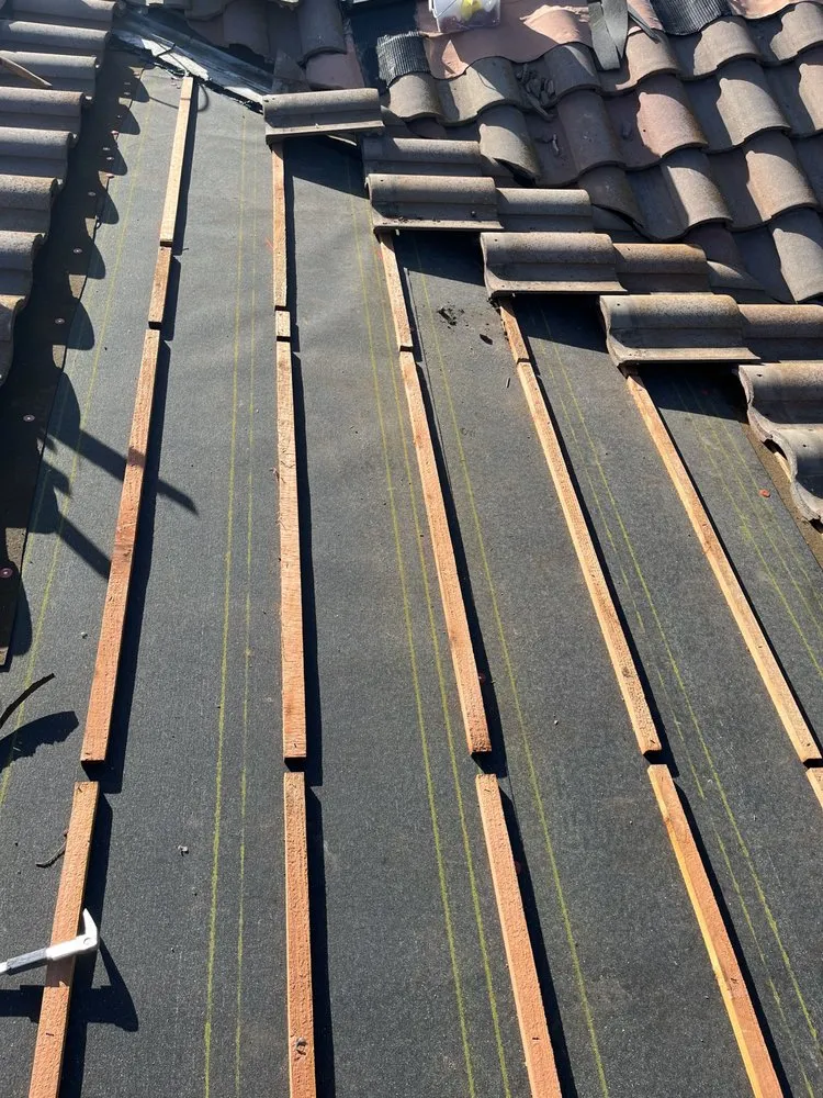 Slide of Golden Heights Roofing