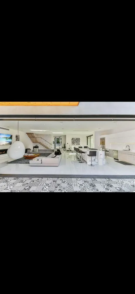 Slide of Golden Line Remodeling