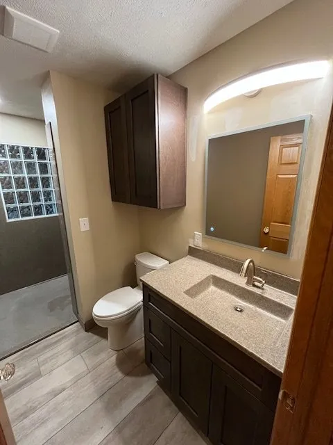 Slide of Golden Oak Renovations