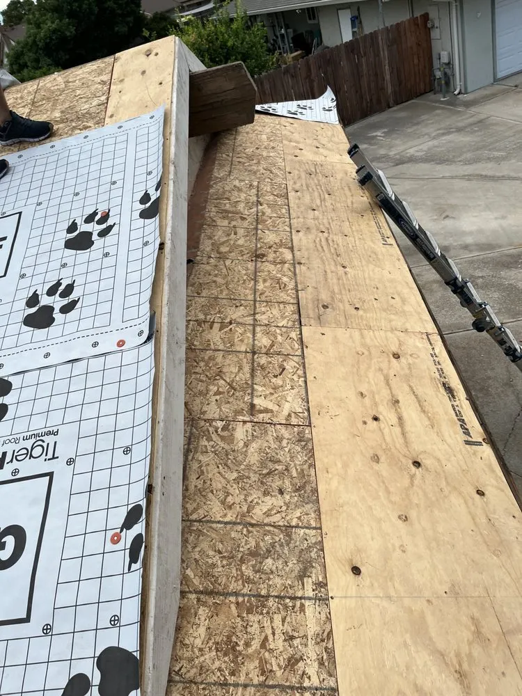 Slide of Golden Star Roofing & Solar