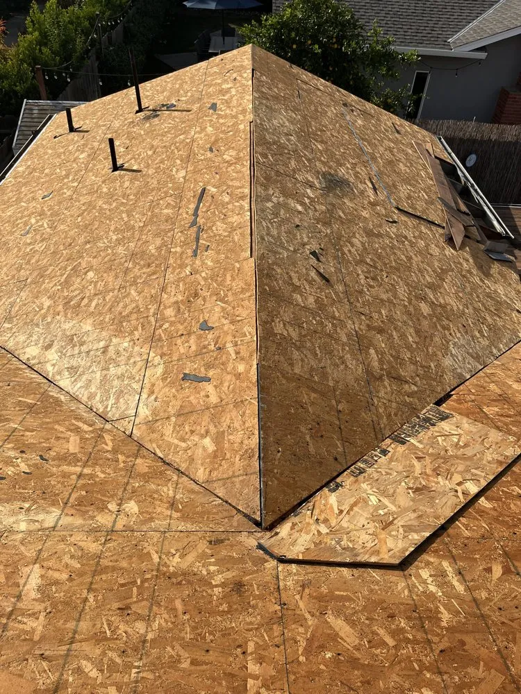 Slide of Golden Star Roofing & Solar