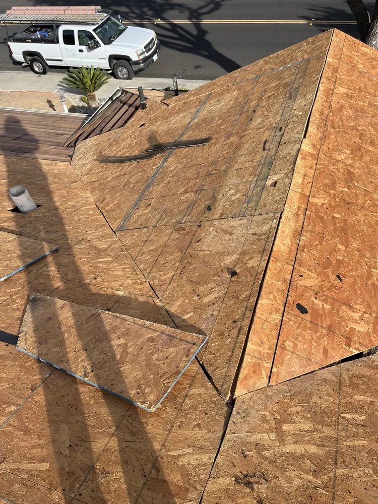 Slide of Golden Star Roofing & Solar