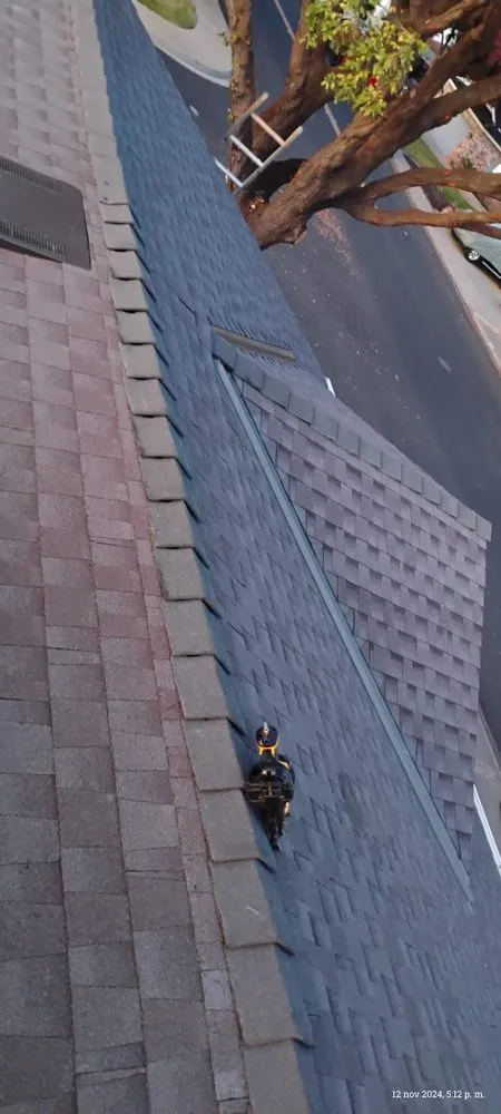 Slide of Golden Star Roofing & Solar