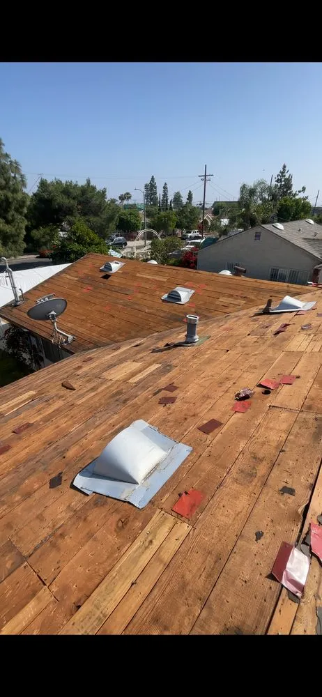 Slide of Golden Summit Roofing