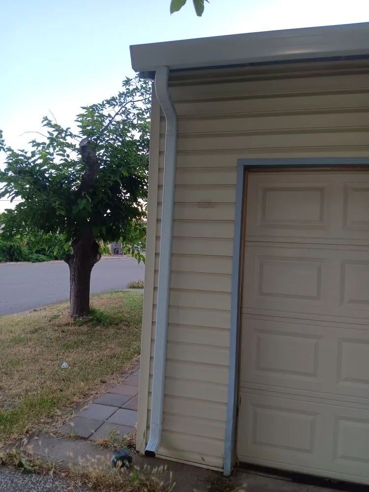 Slide of Golden Top Roofing