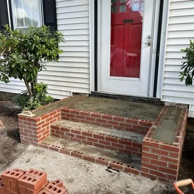 Golden Touch Home Improvements Logo