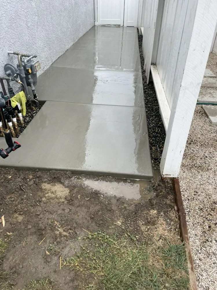 Slide of Gomez Construction