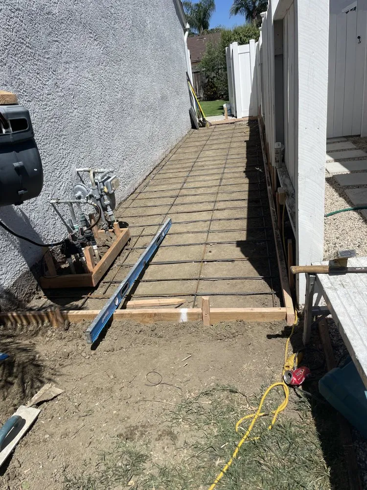 Slide of Gomez Construction