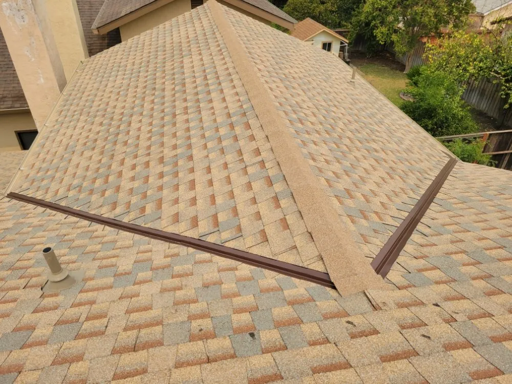 Slide of Gomez Diaz Roofing