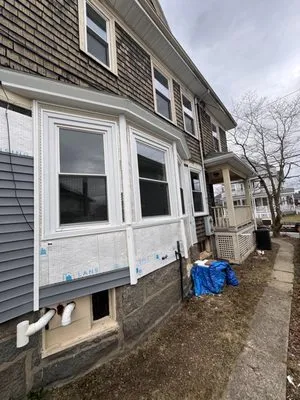 Gomez Home Improvement Logo