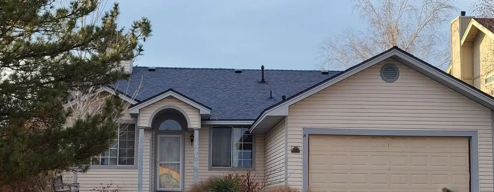 Slide of Gomez Roofing