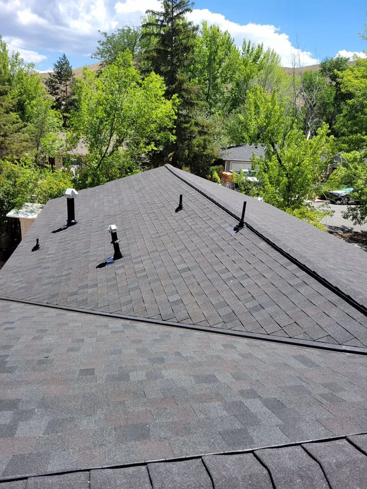 Slide of Gomez Roofing