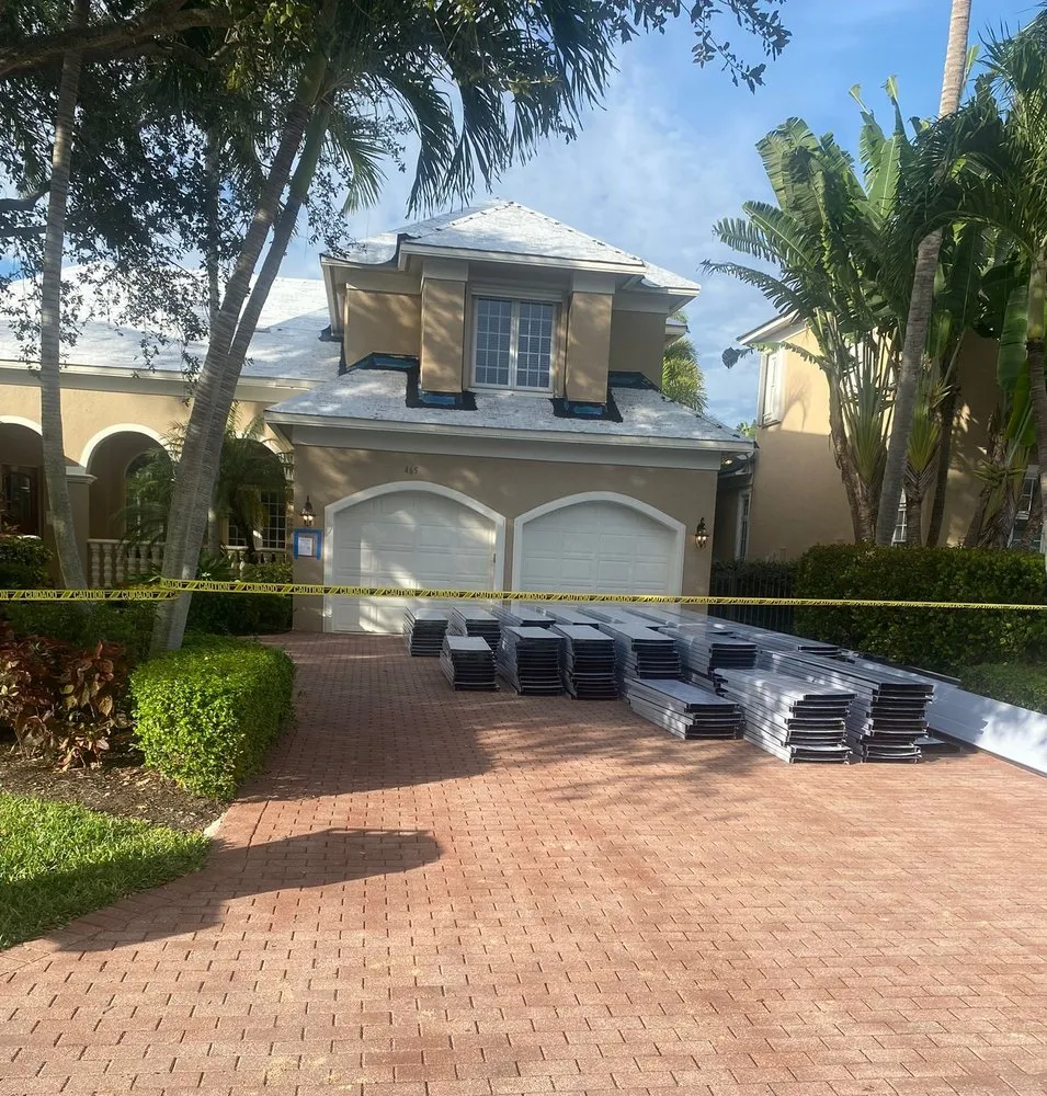 Slide of Gomez Roofing