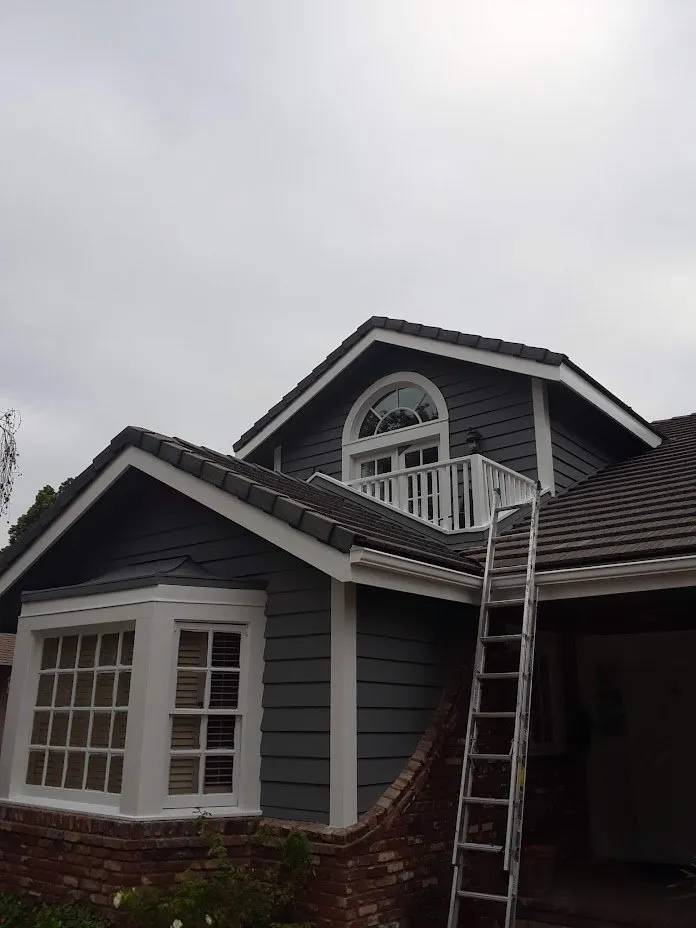 Slide of Gonzalez & Vasquez General Construction