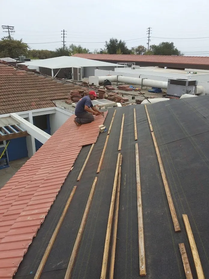 Slide of Gonzalez & Vasquez General Construction