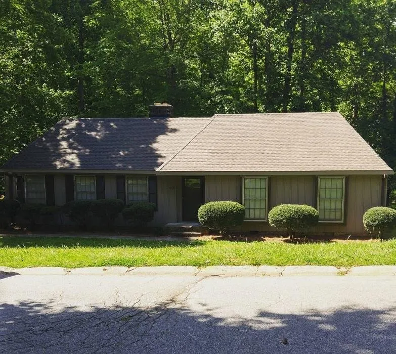 Slide of Gonzalez Roofing & Construction