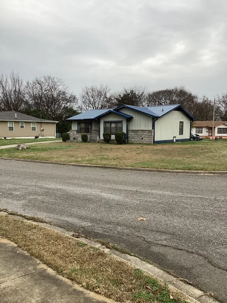 Slide of Gonzalez Roofing