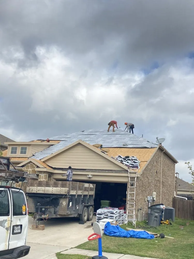 Slide of Gonzalez Roofing And Repairs