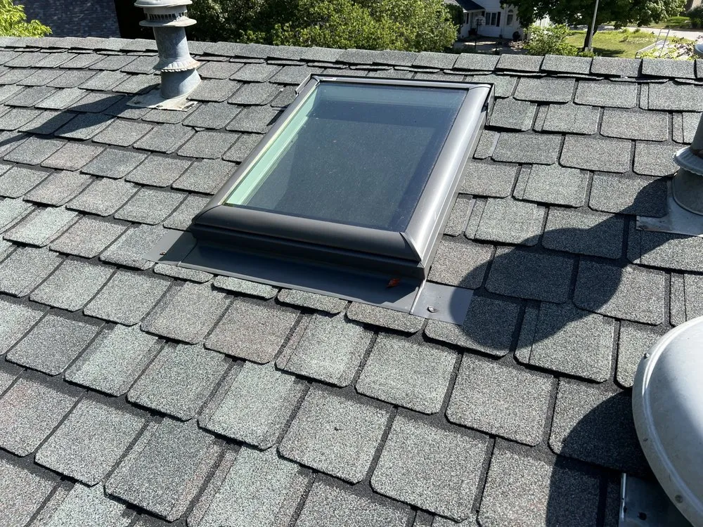 Slide of Gonzalez Roofing