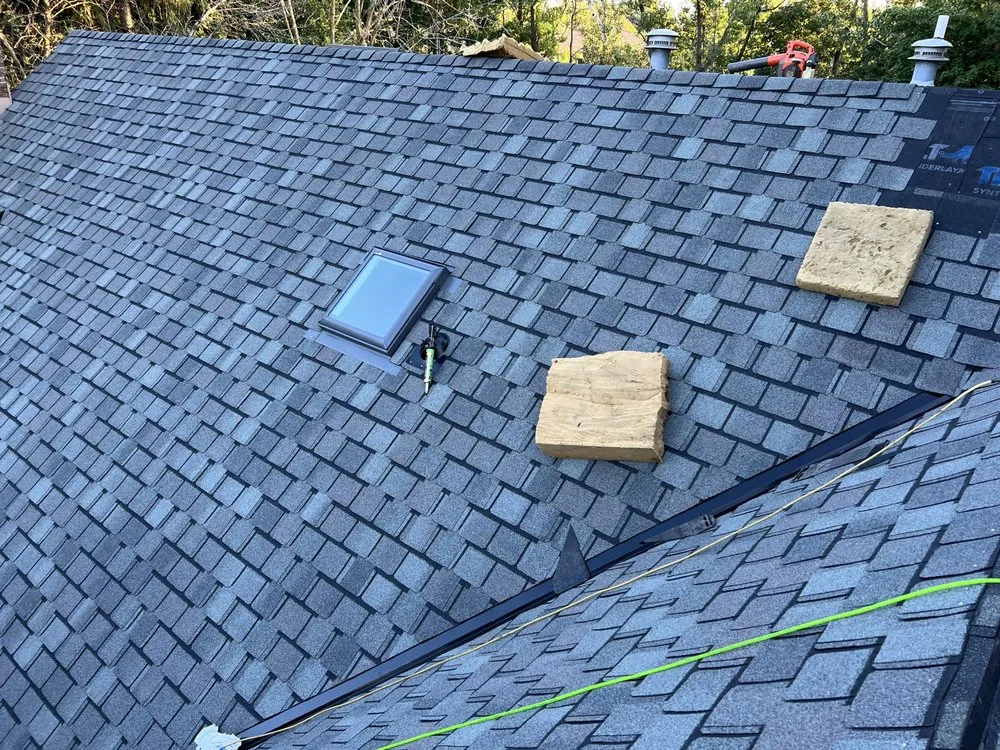 Slide of Gonzalez Roofing