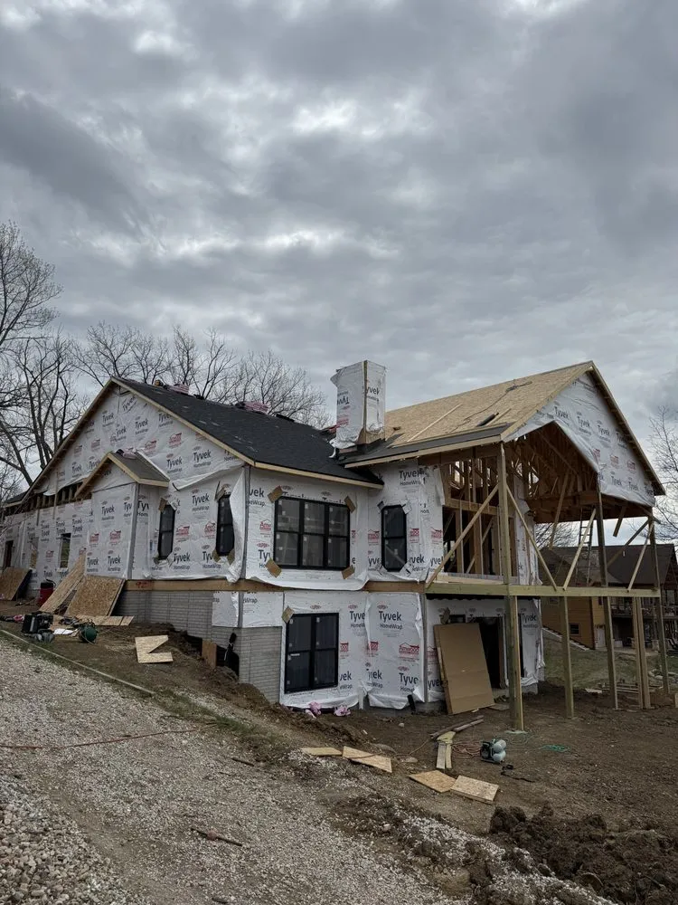 Slide of Gonzalez Roofing