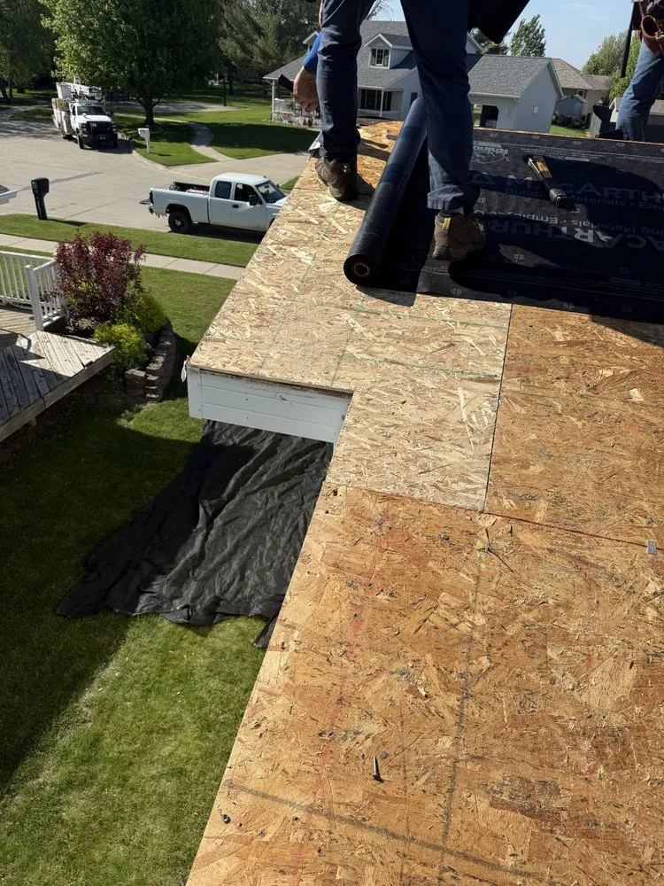 Slide of Gonzalez Roofing