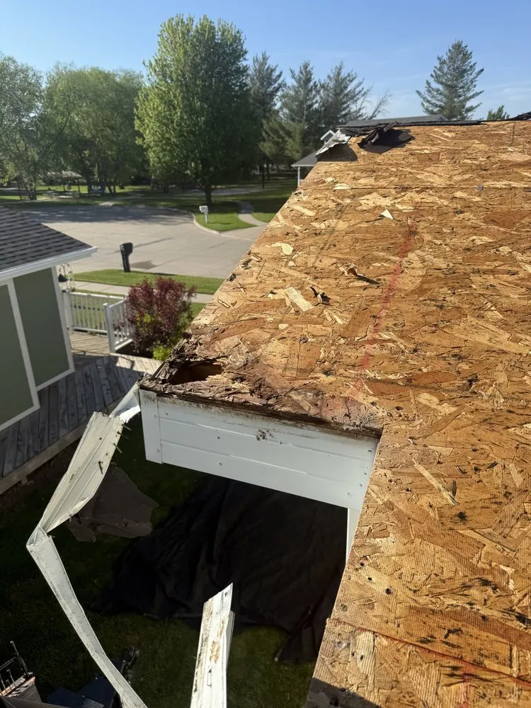 Slide of Gonzalez Roofing