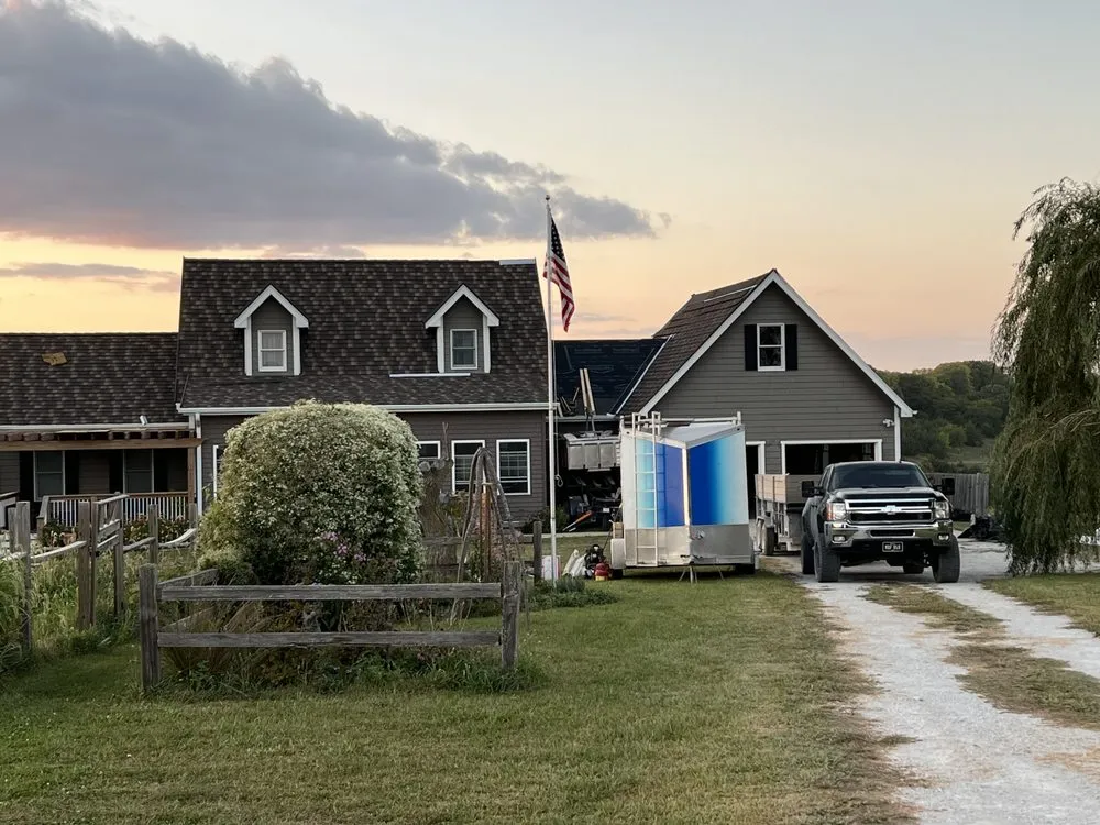 Slide of Gonzalez Roofing